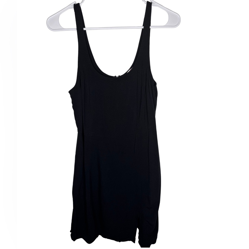 FLOWY LITTLE BLACK DRESS SMALL